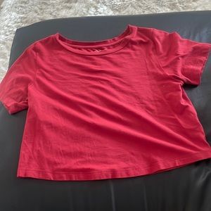 UNIVERSAL STANDARD TSHIRT